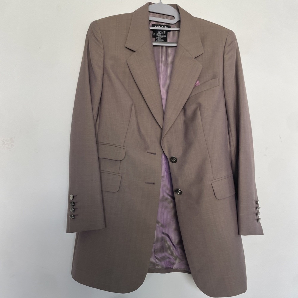 Escada women's suit size 38